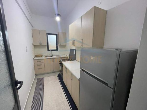 Tirane, jepet me qera apartament 1+1 Kati 0, 50 m² 400 Euro (Komuna e Parisit)