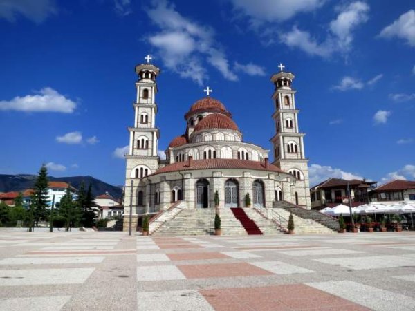 Korce, shes toke 4.000 m² 285.000 Euro (korce)