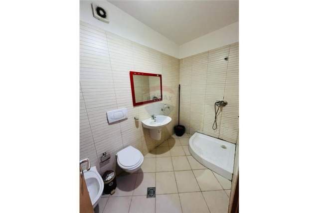 Tirane, shitet apartament 1+1+BLK Kati 3, 63 m² 92.000 Euro