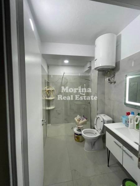 Tirane, jepet me qera apartament 2+1 Kati 1, 95 m² 700 € (Zogu i Zi)