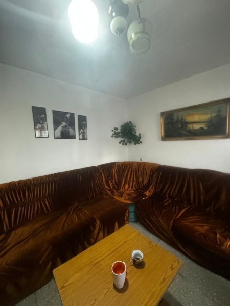 Tirane, jepet me qera apartament 1+1 Kati 3, 50 m² 350 € (️JEPET SUPER APARTAMENT ME QERA 1+1 TRK ZOGU I ZI. TEK HOTEL COLOSEO.)