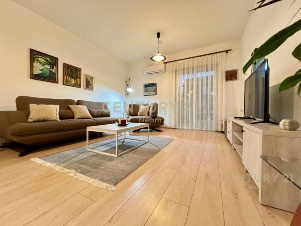 Tirane, jepet me qera apartament 2+1 Kati 4, 120 m² 850 € (Komuna Parisit)