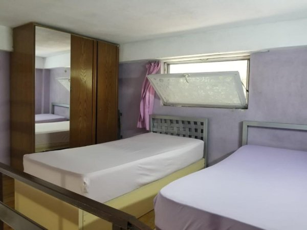 Tirane, jepet me qera apartament duplex Dublex Kati 1, 60 m² 300 € ( JEPET ME QERA DUPLEKS NË ALI DEM – 300€/MUAJ (INTERNET I PËRFSHIRË))