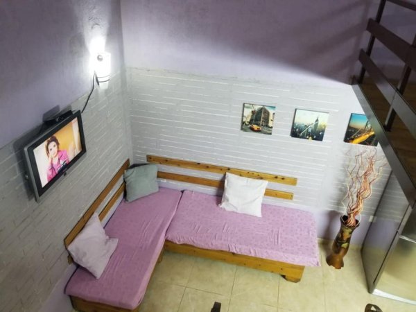 Tirane, jepet me qera apartament duplex Dublex Kati 1, 60 m² 300 € ( JEPET ME QERA DUPLEKS NË ALI DEM – 300€/MUAJ (INTERNET I PËRFSHIRË))