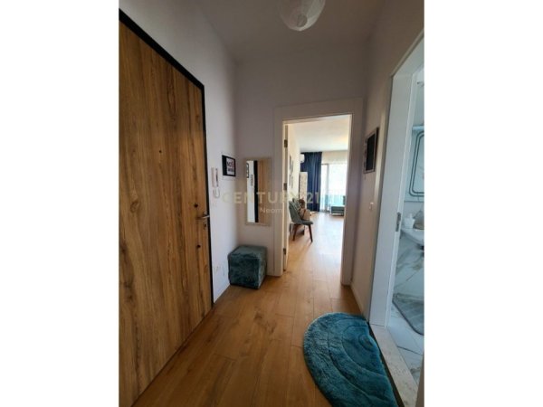 Tirane, jepet me qera apartament 1+1 Kati 2, 72 m² 450 € (Spitali Amerikan 3)