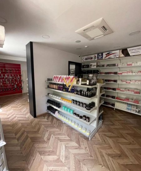 Tirane, jepet me qera ambjent biznesi Kati 0, 100 m² 2.200 € (BLLOKU)