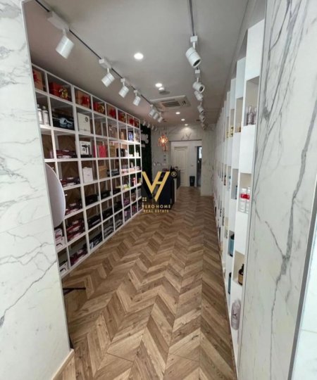 Tirane, jepet me qera ambjent biznesi Kati 0, 100 m² 2.200 € (BLLOKU)