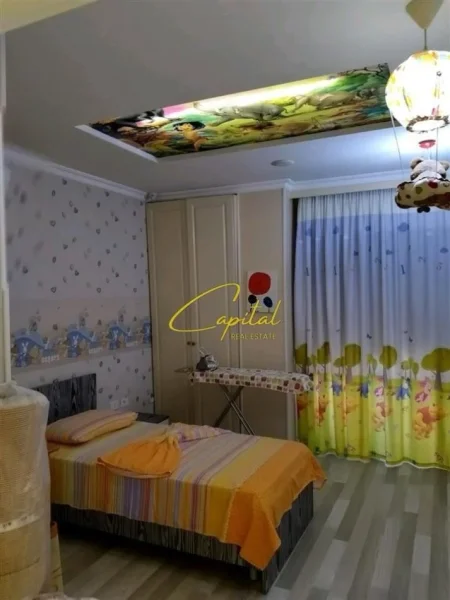 Tirane, jepet me qera apartament 2+1 Kati 5, 140 m² 850 € (KOMUNA E PARISIT)