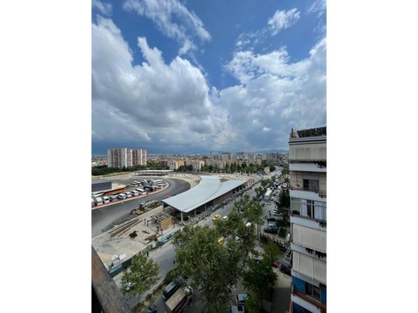 Tirane, jepet me qera apartament 2+1 Kati 9, 81 m² 450 € (Kthesa e Kamzes)
