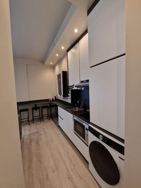 Tirane, jepet me qera apartament 1+1+Ballkon Kati 3, 50 m² 600 € (LIQENI I THATE)