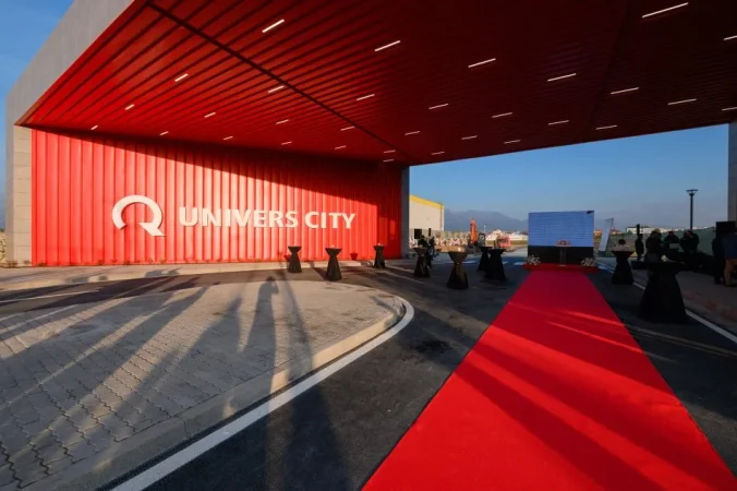 Tirane, shitet apartament 2+1+Ballkon Kati 4, 87 m² 87.000 € (Univers City QTU)