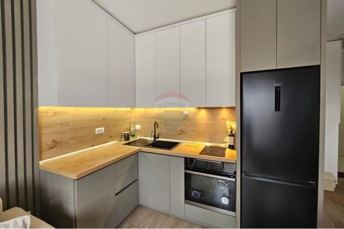 Tirane, jepet me qera apartament 1+1 Kati 8, 62 m² 600 € (Don Bosko)