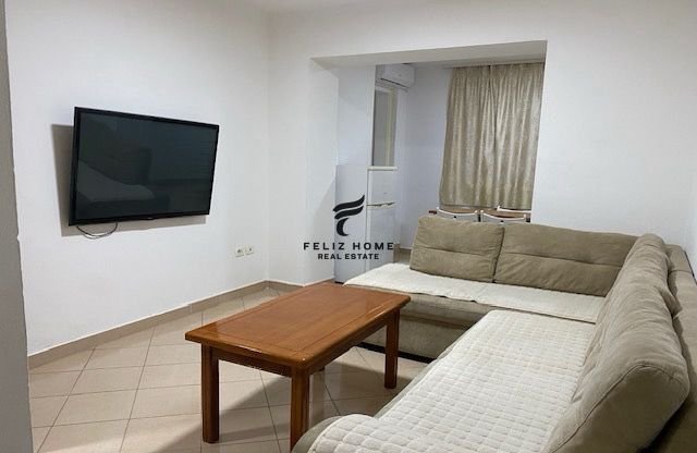 Tirane, jepet me qera apartament 2+1+Ballkon Kati 3, 85 m² 430 € (RRUGA E DIBRES)