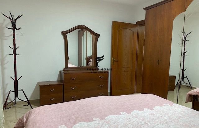 Tirane, jepet me qera apartament 2+1+Ballkon Kati 3, 85 m² 430 € (RRUGA E DIBRES)