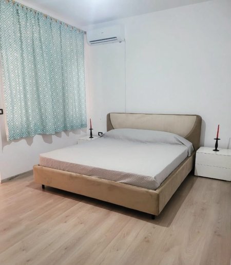 Tirane, jepet me qera Vile 2 Katshe Kati 1, 90 m² 450 € (ali demi)