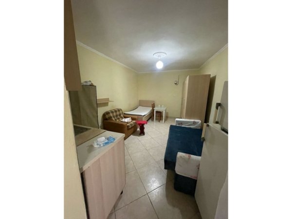 Tirane, jepet me qera garsonier 1+1 Kati 1, 27 m² 220 € (21 Dhjetori)