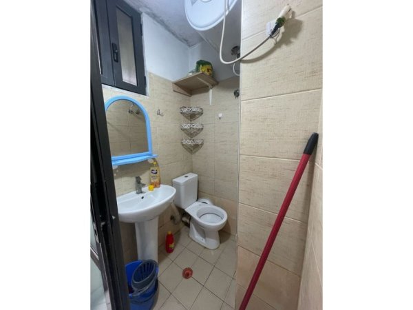 Tirane, jepet me qera garsonier 1+1 Kati 1, 27 m² 220 € (21 Dhjetori)