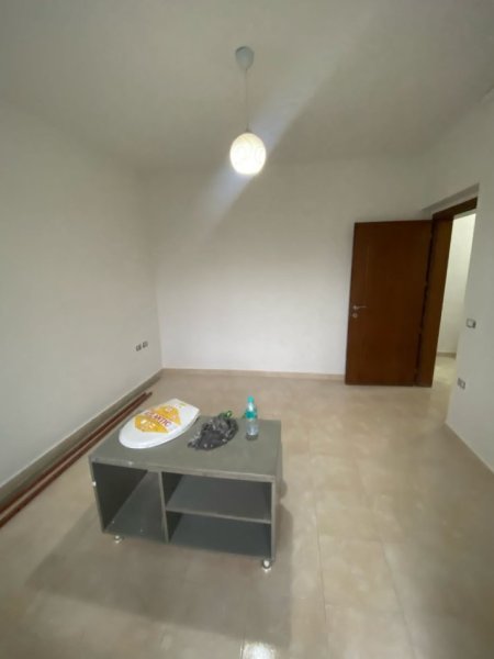 Tirane, jepet me qera apartament 1+1 Kati 4, 56 m² 103.000 € (Rruga bulevardi bajram curri)
