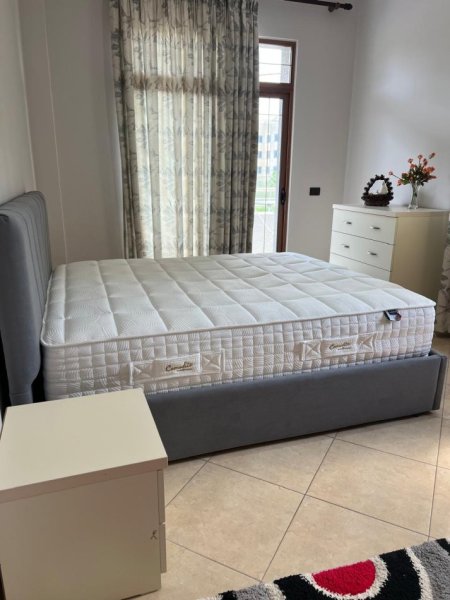 Tirane, jepet me qera apartament 1+1+Ballkon Kati 2, 61 m² 380 € (SAUK)