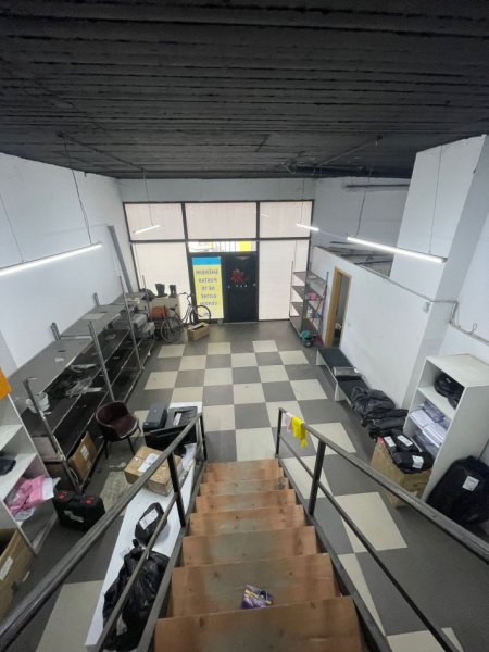 Tirane, jepet me qera ambjent biznesi Kati 0, 100 m² 1.500 € (Bulevardi Migjeni pran Euro 1)