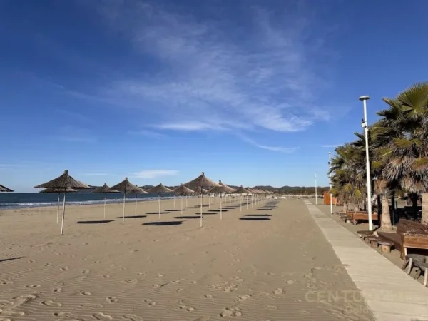 Gjiri Lalezit | Hamallaj, shitet toke ne bregdet , 8.240 m² 350.000 € (Hamallaj)