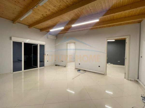 Tirane, shitet apartament 2+1+Ballkon Kati 10, 107 m² 370.000 € (Rruga e Kavajes)