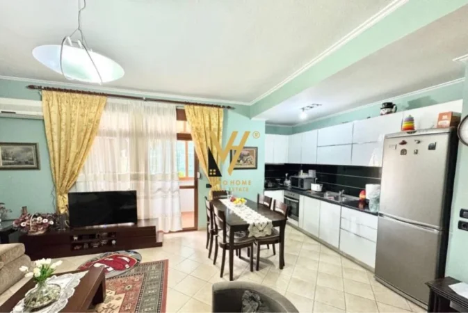 Tirane, shitet apartament 2+1+Ballkon Kati 8, 106 m² 255.000 € (ISH EKSPOZITA)