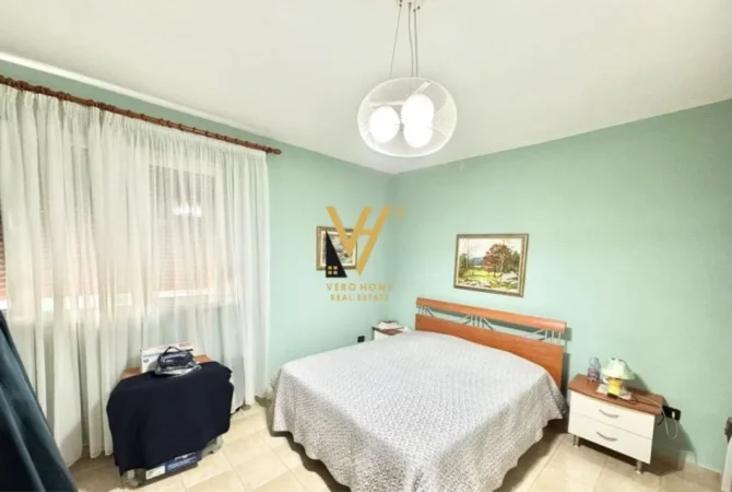 Tirane, shitet apartament 2+1+Ballkon Kati 8, 106 m² 255.000 € (ISH EKSPOZITA)