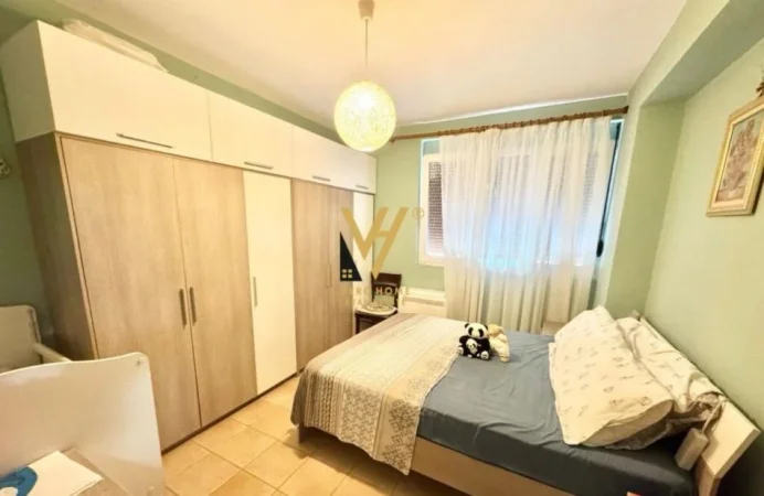 Tirane, shitet apartament 2+1+Ballkon Kati 8, 106 m² 255.000 € (ISH EKSPOZITA)