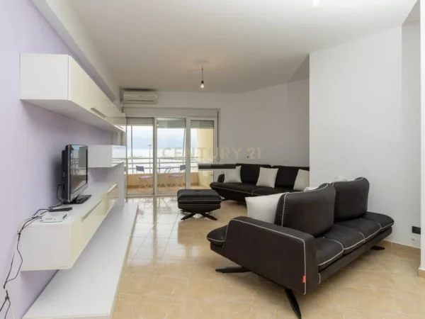 Vlore, shitet apartament 2+1 Kati 5, 106 m² 330.000 € (Në Lungomare 1 me Pamje Deti)