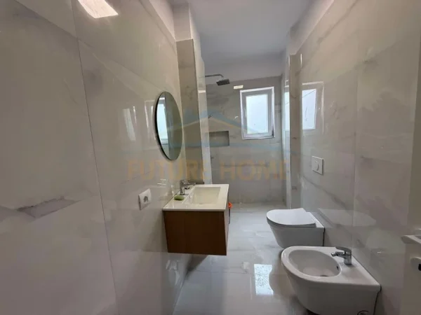 Shitet, Apartament 2+1, Rruga Dritan Hoxha, Tiranë.