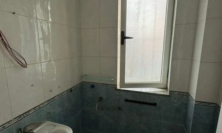 Kavaje, shitet dyqan Kati 1, 100 m² 105.000 € (Shetitorja Kavaljon, ,Kavaje)