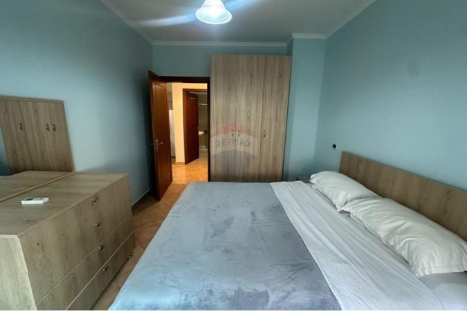 Tirane, jepet me qera 1+1 Kati 4, 65 m² 600 € (Myslym Shyri)