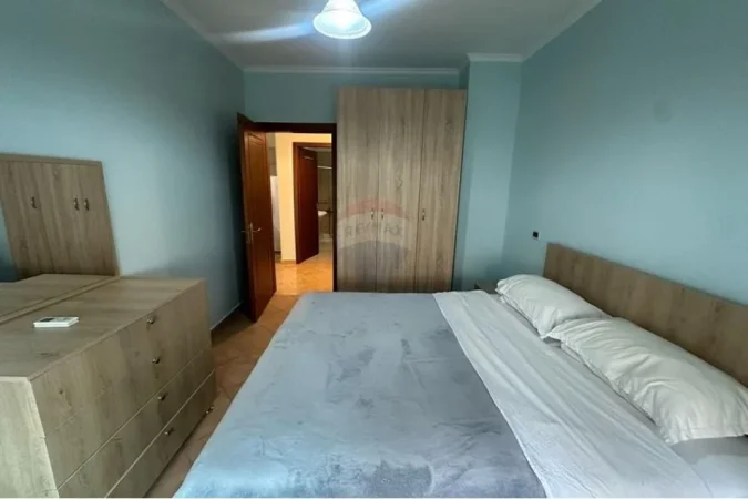 Tirane, jepet me qera 1+1 Kati 4, 65 m² 600 € (Myslym Shyri)