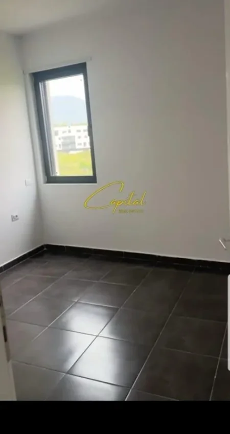 Tirane, shitet apartament 3+1 Kati 2, 146 m² 290.000 € (LIQENI I THATE)
