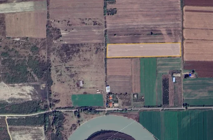 Kavaje, shitet toke ne bregdet , 24.000 m² 600.000 € (Vile-Bashtove,Kavaje)