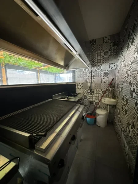 Kavaje, shitet dyqan Kati 1, 42 m² 120.000 € (Shetitorja”Josif Budo” Kavaje)