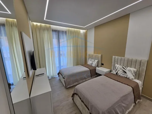 Tirane, jepet me qera apartament 2+1+Aneks+Ballkon Kati 1, 136 m² 1.500 € (Sofia Residence, TEG, Tirane.)