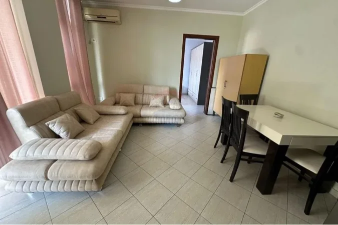 Tirane, jepet me qera apartament 1+1 Kati 9, 70 m² 650 € (Bulevardi Gjergj Fishta)