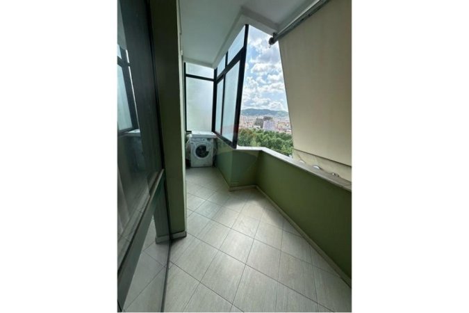 Tirane, jepet me qera apartament 1+1 Kati 9, 70 m² 650 € (Bulevardi Gjergj Fishta)