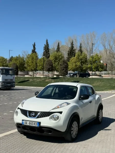 shitet Shitet-Nissan Juke 2012 Cmimi 7.800€ diskutueshem Nafte, e bardhë manuale Kondicioner 98.000 km 7.800 €