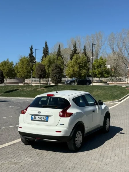 shitet Shitet-Nissan Juke 2012 Cmimi 7.800€ diskutueshem Nafte, e bardhë manuale Kondicioner 98.000 km 7.800 €