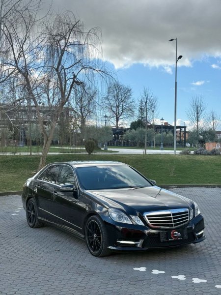 Shitet Mercedes Benz E-class 350look AMG , 10.900 €