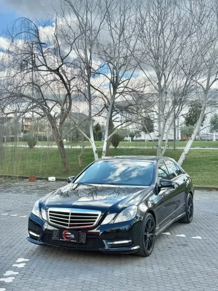 Shitet Mercedes Benz E-class 350look AMG , 10.900 €