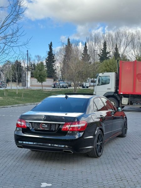 Shitet Mercedes Benz E-class 350look AMG , 10.900 €