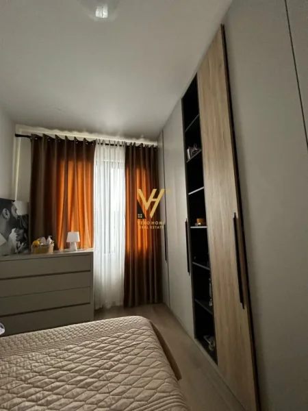 Tirane, jepet me qera apartament 1+1+Ballkon Kati 8, 53 m² 600 € (DON BOSKO)