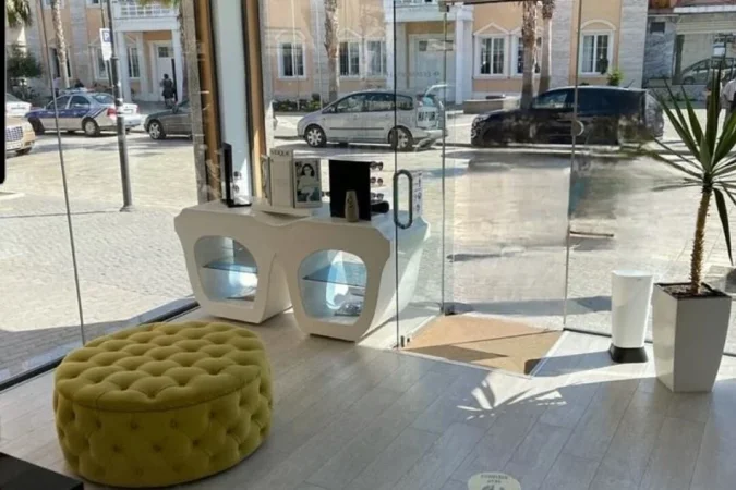 Kavaje, shitet dyqan Kati 2, 78 m² 235.500 € (perballe bashkise Kavaje)