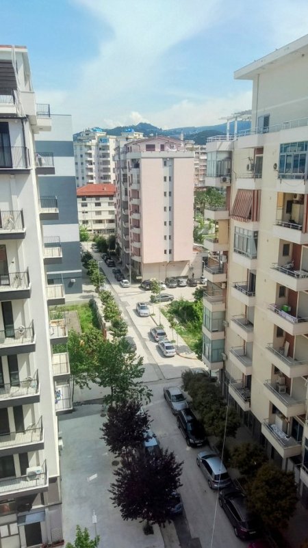 Vlore, jap me qera apartament 1+1+Aneks+Ballkon Kati 7, 1 m² 39 € (Rr.Gjergj Arianiti)