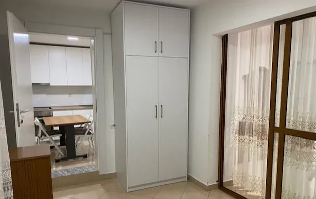 Tirane, jepet me qera apartament 2+1 Kati 3, 68 m² 430 € (Rruga Kongresi Manastirit , Pediatria)