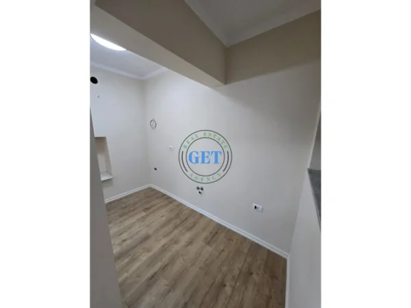 Durres, shitet apartament 2+1 Kati 3, 90 m² 155.000 € (RRUGA E PORTIT ,DURRES)